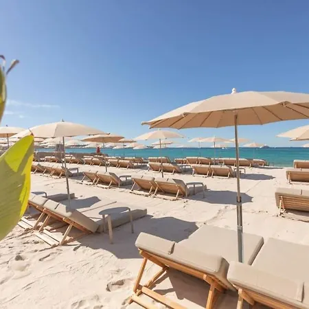 Terrasse Avec Apercu Mer, Piscine, A 200m