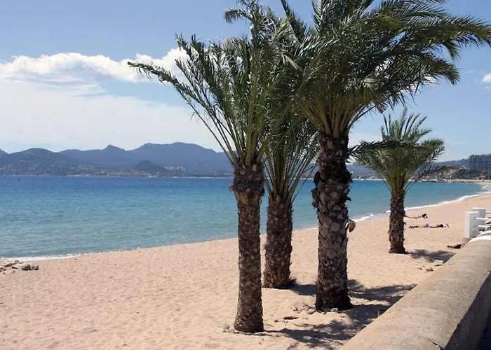 Terrasse Avec Apercu Mer, Piscine, A 200m