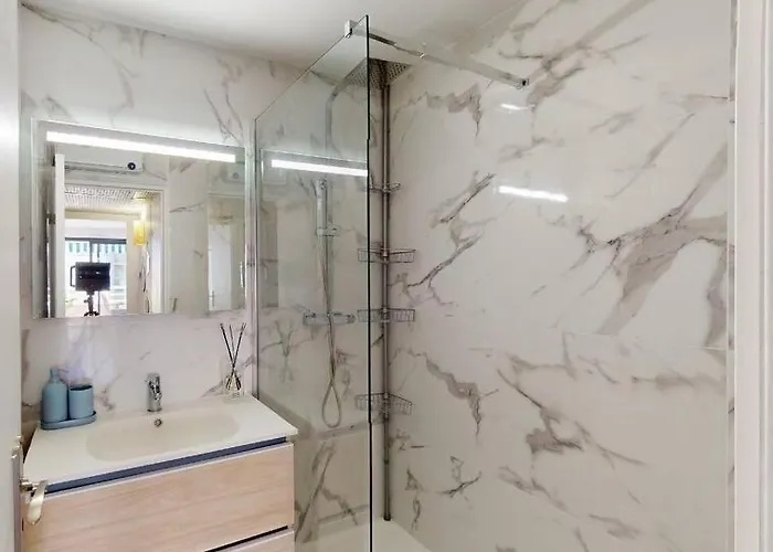 شقة Terrasse Avec Apercu Mer, Piscine, A 200m كان