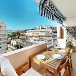 Terrasse Avec Apercu Mer, Piscine, A 200m Cannes